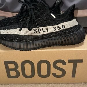 Yeezy Boost 350 V2 “Oreo”